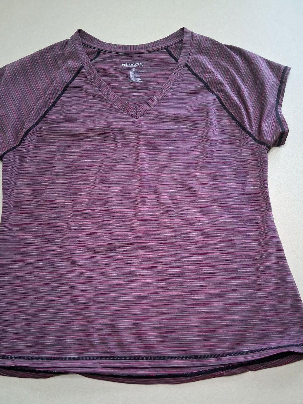 Ideology Heathered Plum Short Sleeve V-Neck Active Tee XL
